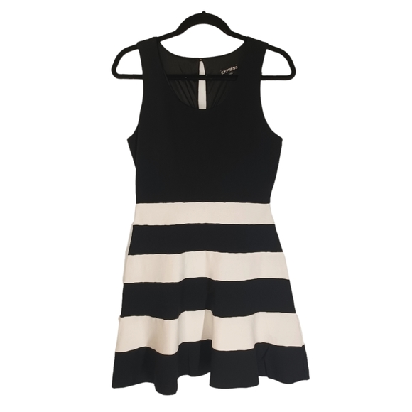 EXPRESS Black White Stripe Print Sleeveless A Line Fit & Flare Dress Small - Picture 2 of 9